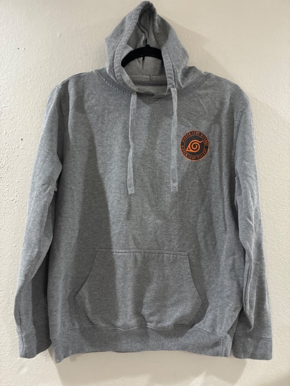 Naruto Shippuden hoodie the Hidden Leaf Village symbol printed chest sz M